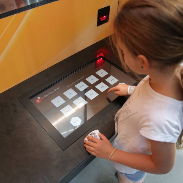 Tento kiosek umožňuje návštěvníkům si vyzkoušet, jak dobrou mají paměť. Nejprve se zobrazí box s různými předměty, ten se po určitém čase skryje a zobrazí se názvy předmětů, ze kterých návštěvník vybírá ty správné.